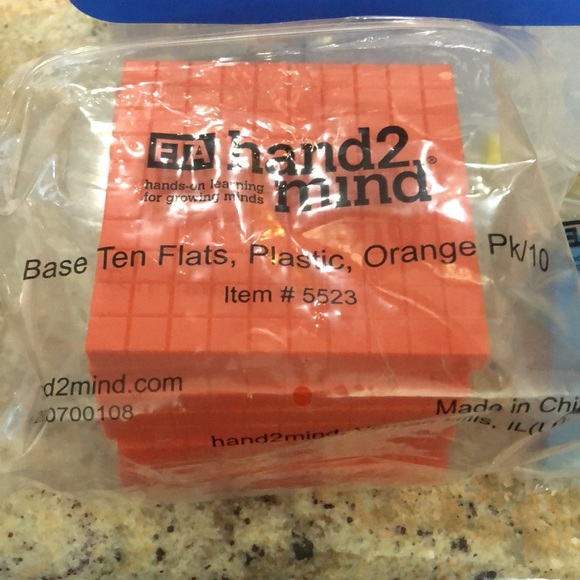 Hand2mind Base Ten set - Picture 2 of 6
